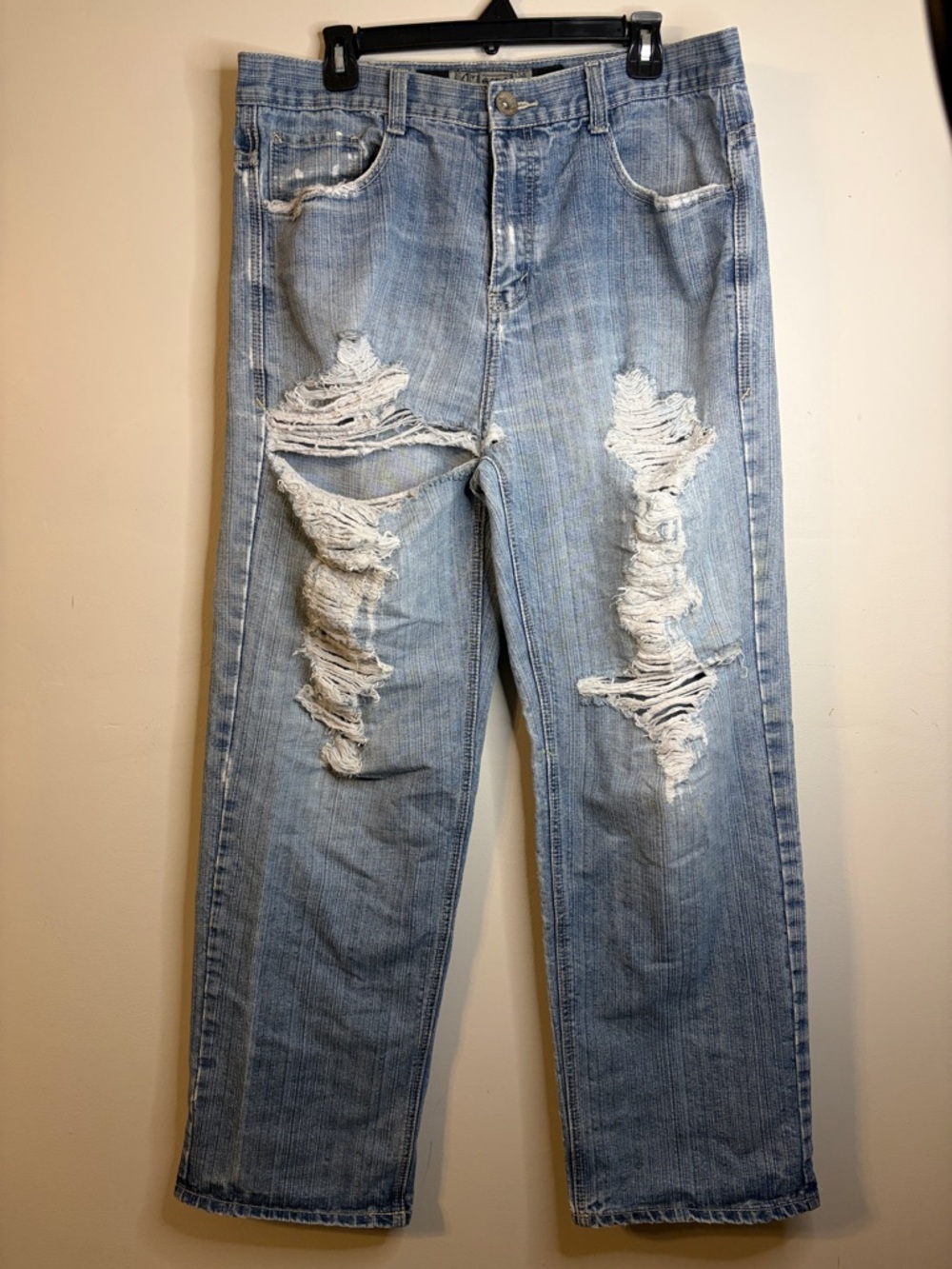 Clench Relaxed Fit Distressed Light Blue Men's Jeans Size 36 W x 32 EUC #122